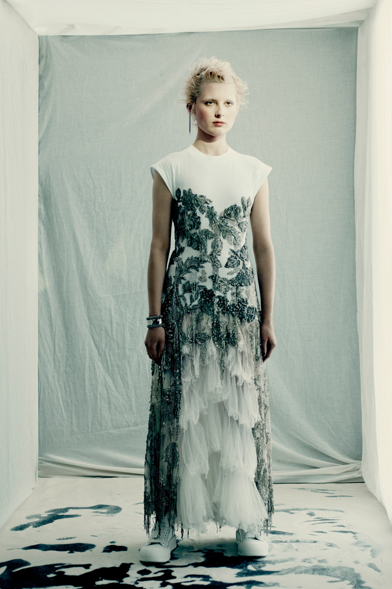 00011-Alexander-McQueen-Fall-21-credit-Paolo-Roversi-Brand.jpg