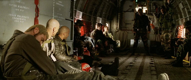 xXx.2002.HDRip-AVC.ExKinoRay.mkv_snapshot_00.16.50.468.png