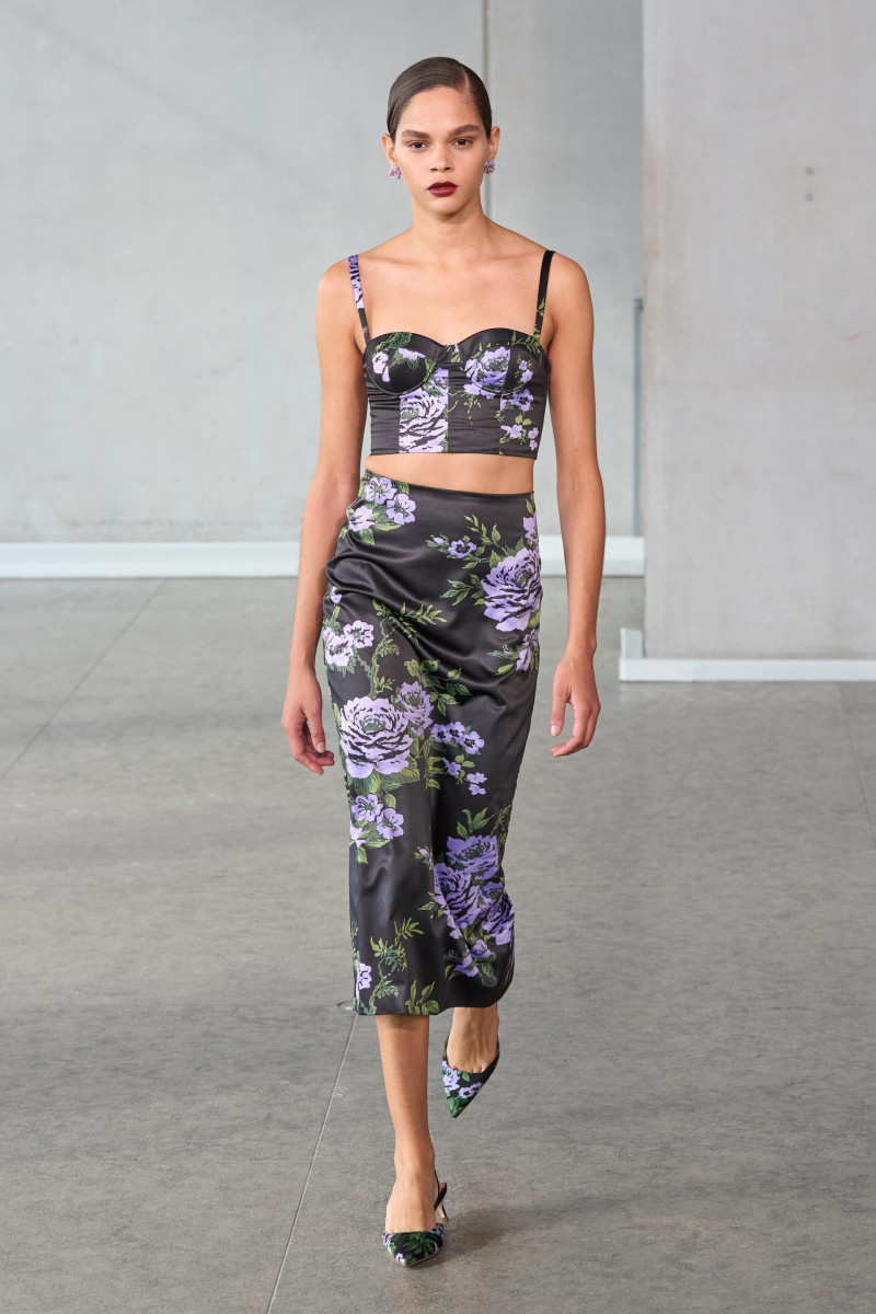 00022-carolina-herrera-spring-2024-ready-to-wear-credit-gorunway.jpg