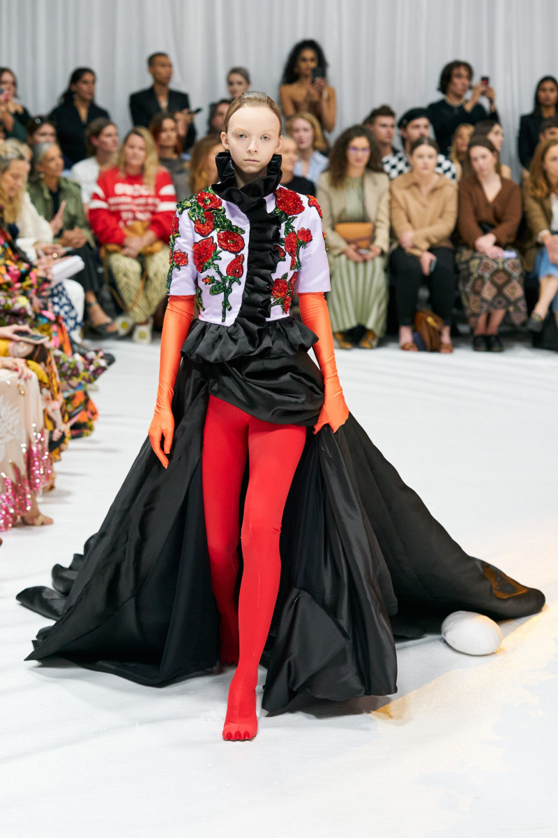 00034-Richard-Quinn-Spring-22-RTW-London-credit-gorunway.jpg