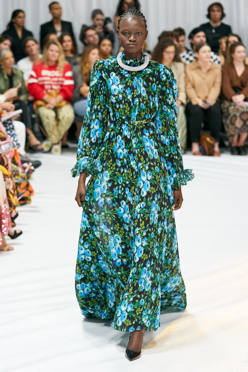 00021-Richard-Quinn-Spring-22-RTW-London-credit-gorunway.jpg