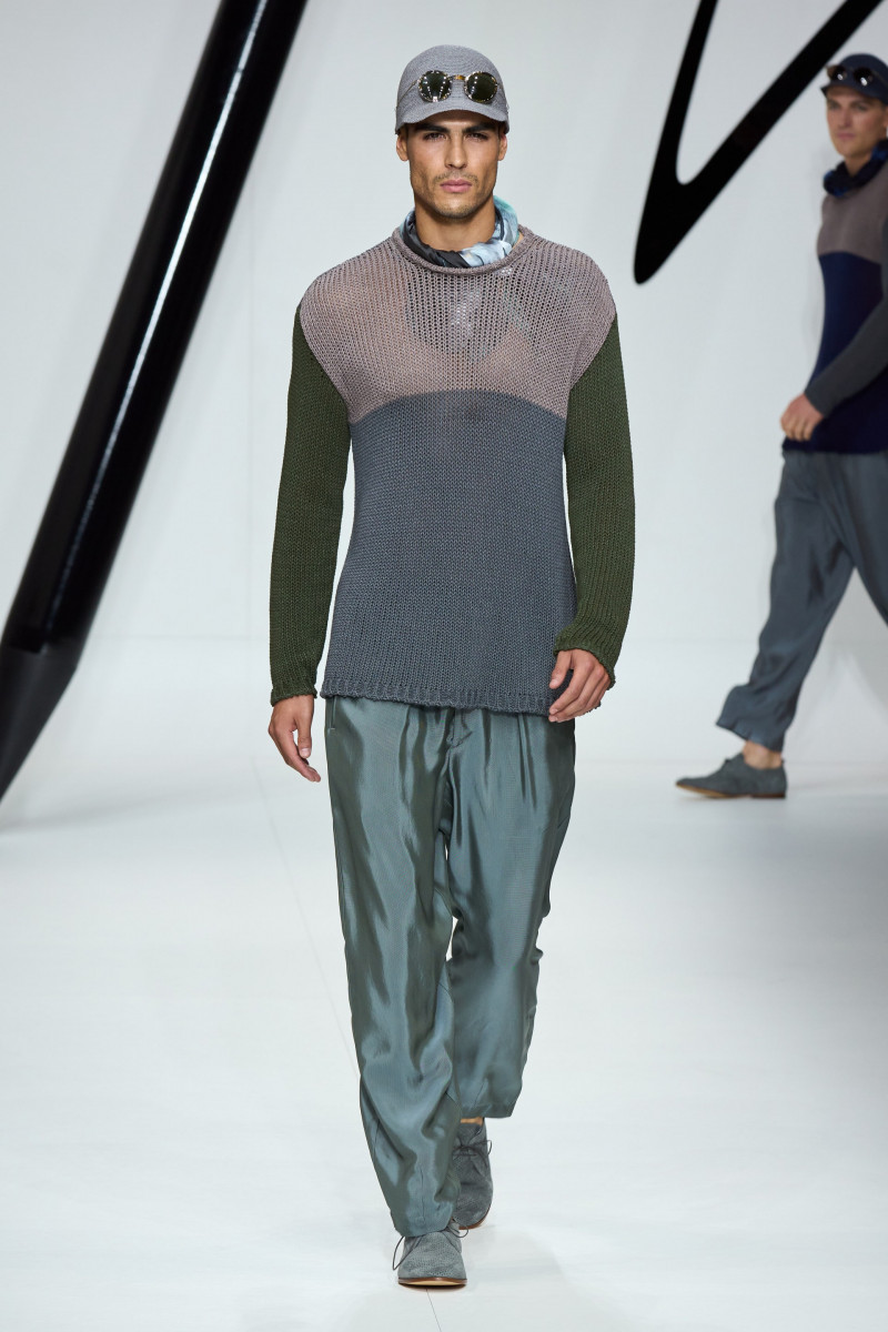 00035-giorgio-armani-spring-2024-menswear-credit-gorunway.jpg
