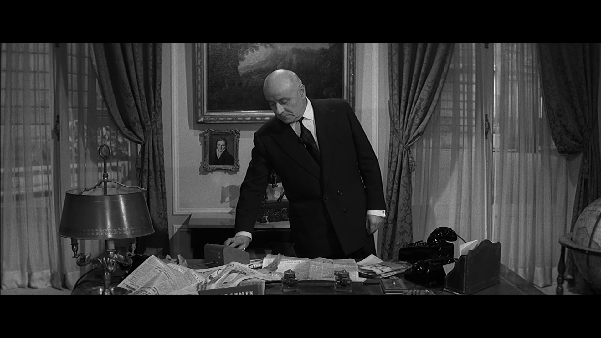 Le.gorille.vous.salue.bien.1958.WEB-DL.1080p[(136432)2023-11-11-07-19-04].PNG