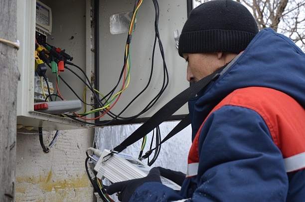 Сотрудники «Россети Юг» пресекли 550 случаев хищения электричества в Астраханской области