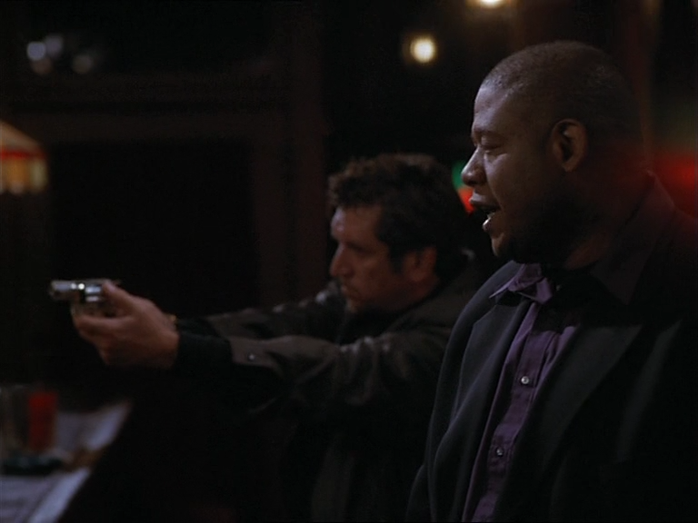 Four.Dogs.Playing.Poker.2000.DVDRip-AVC.ExKinoRay.mkv_snapshot_00.26.41.202.png