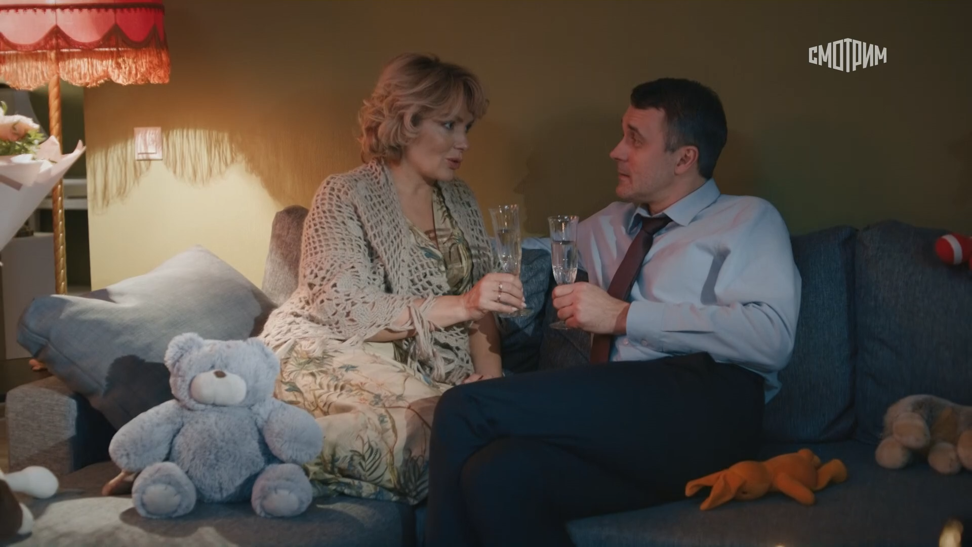 Anna.Medium.S02.E01.WEB-DL.1080p.MrMittens.mkv_snapshot_19.24.png