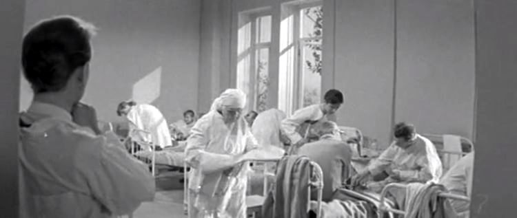 Рабочий поселок, 2 серия, 1965 (0:56:05 / 1:03:36)