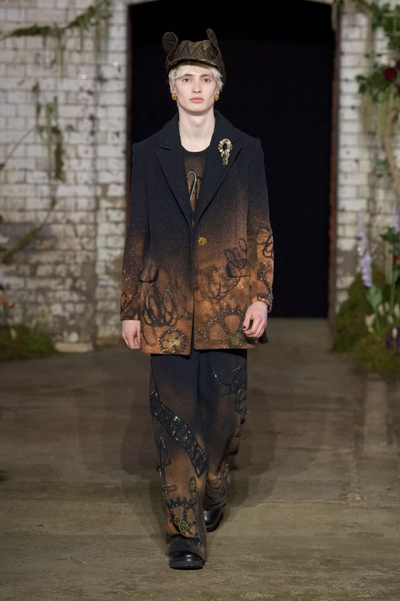 00032-mithridate-fall-2022-ready-to-wear-details-paris-credit-jason-lloyd-evans.webp
