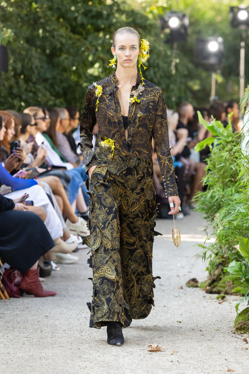 00041-mithridate-spring-2024-ready-to-wear-credit-brand-spon.JPG.webp