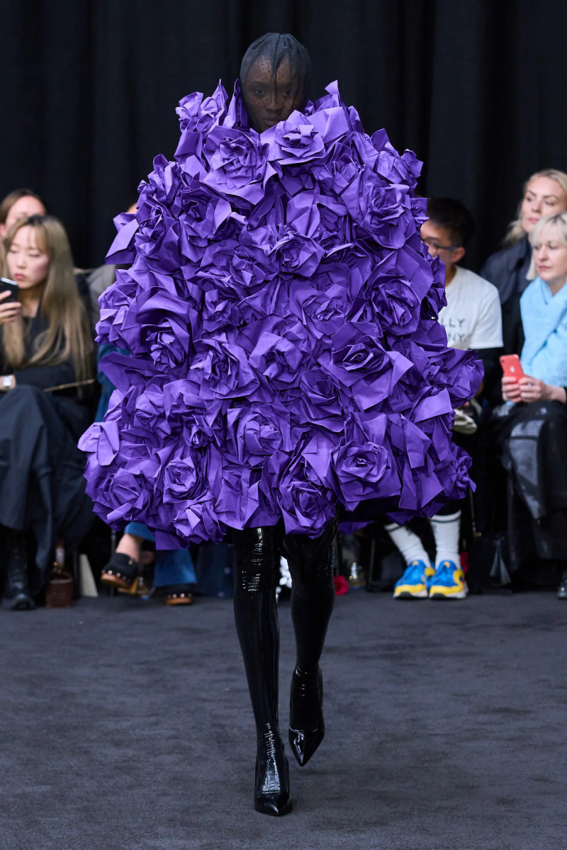 00046-richard-quinn-spring-2023-ready-to-wear-credit-gorunway.webp
