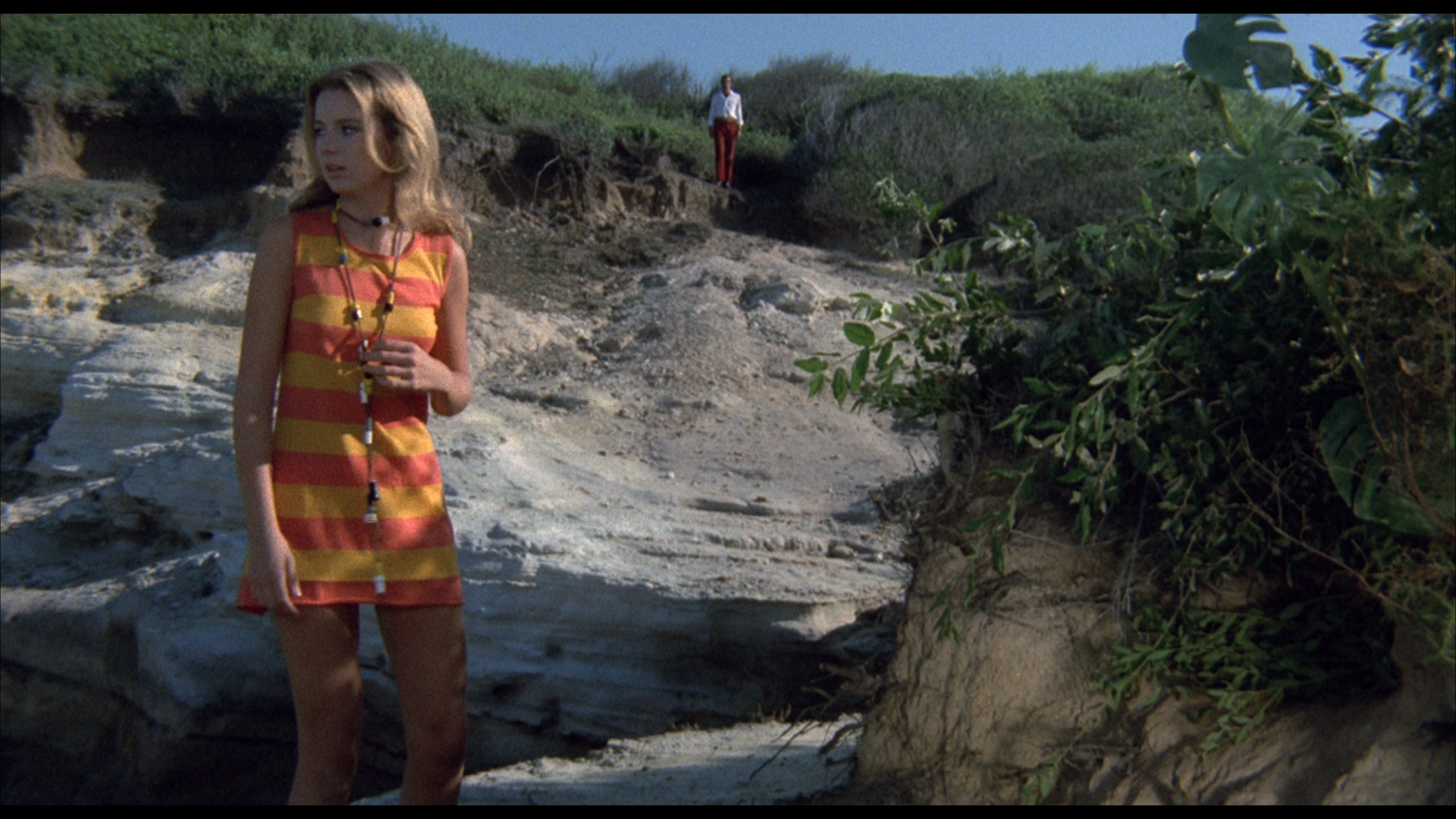 Пять кукол для августовской луны (1970. 5 bambole per la luna d'agosto).mkv_snapshot_00.28.53_[2024.04.14_04.30.13].png