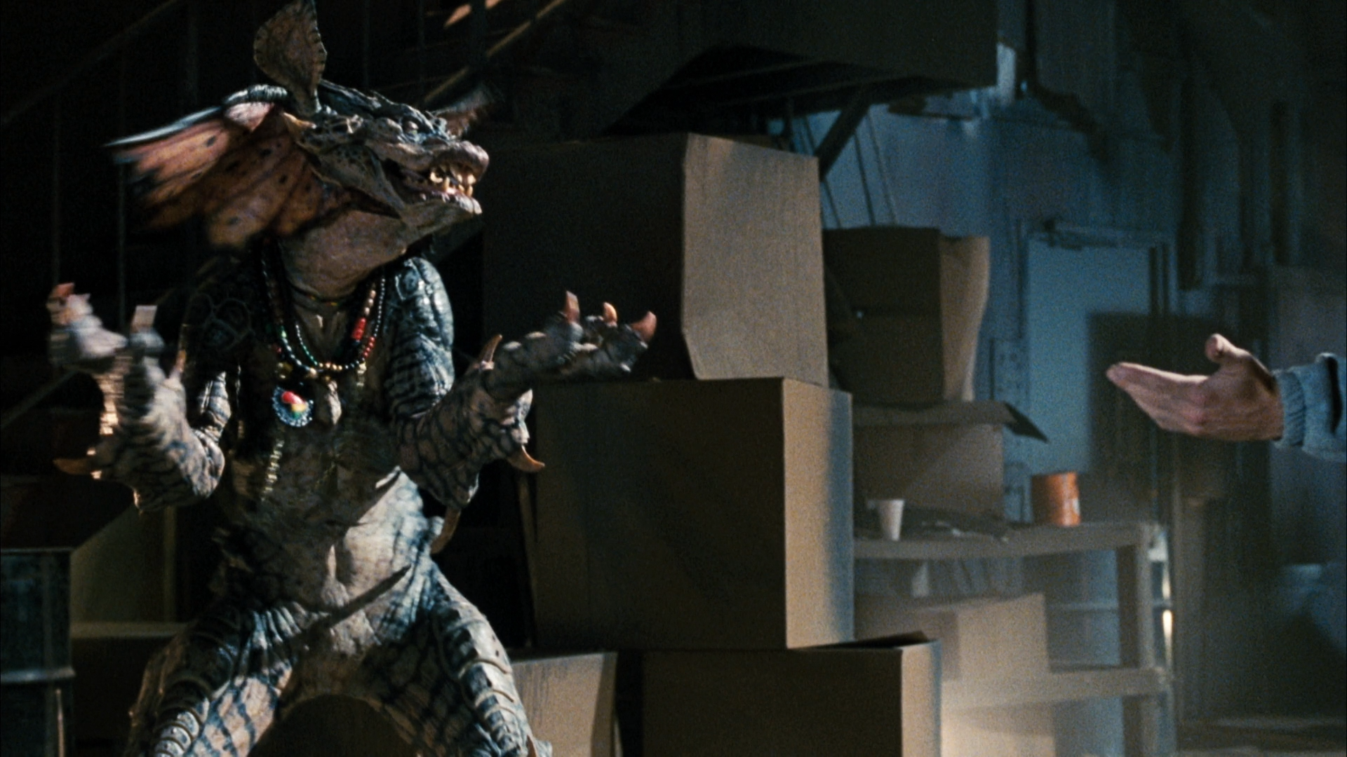 Гайвер (1991. Guyver) [Director's Cut].mkv_snapshot_00.49.50_[2024.04.18_23.33.31].png