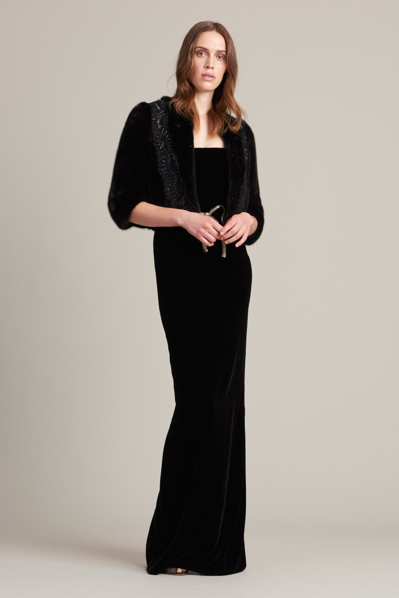 27-monique-lhuillier-pre-fall-2017.jpg