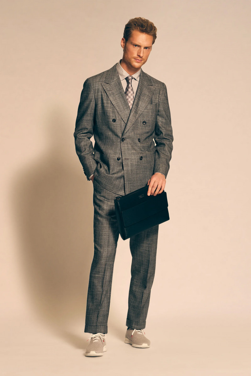 00007-KITON-MENSWEAR-FALL-21.webp