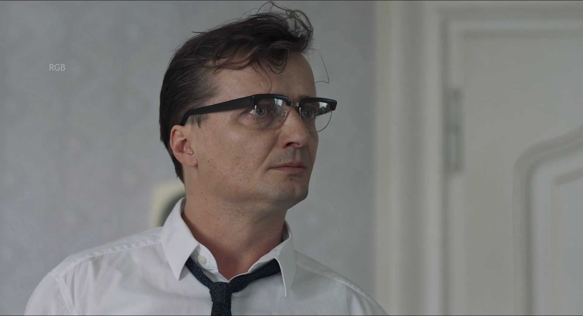 The.Man.Who.Stood.in.the.Way.2023.1080p.WEB.UA-RGB.mkv_snapshot_00.57.12.500.png