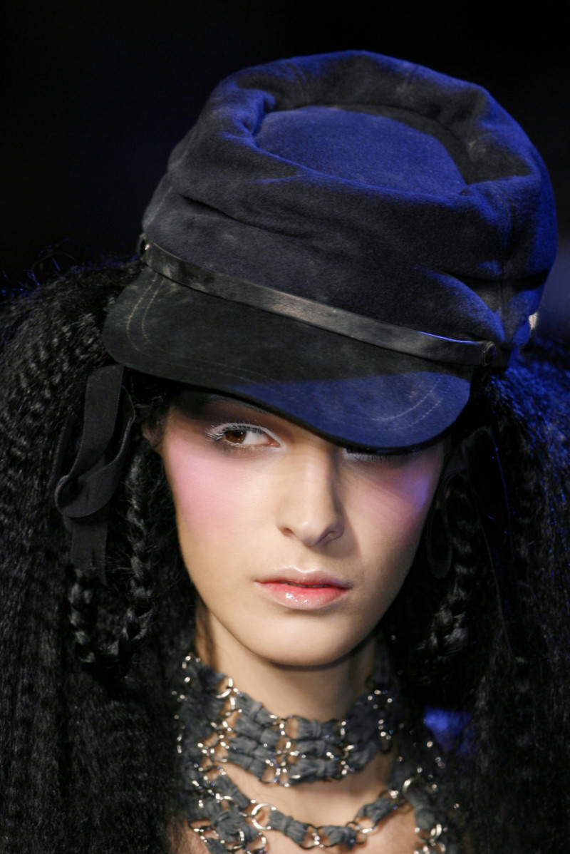 John+Galliano+Fall+2006+Details+2Y7Aj4Ehl6Ex.jpg