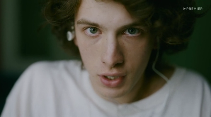 01 Фарма.2024.WEB-DLRip.Files-x.avi_snapshot_01.32.png