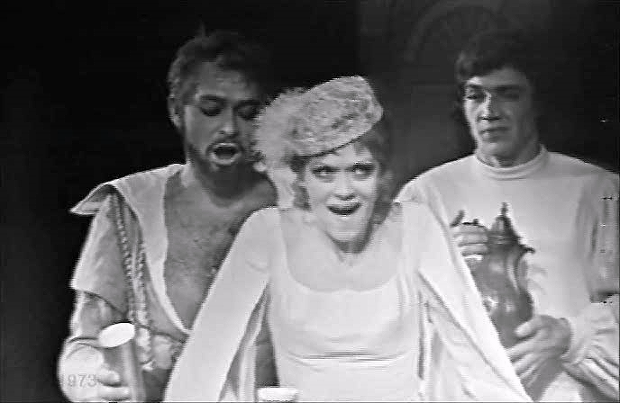 Укрощение строптивой - 2.avi_20241024_233129.811.png