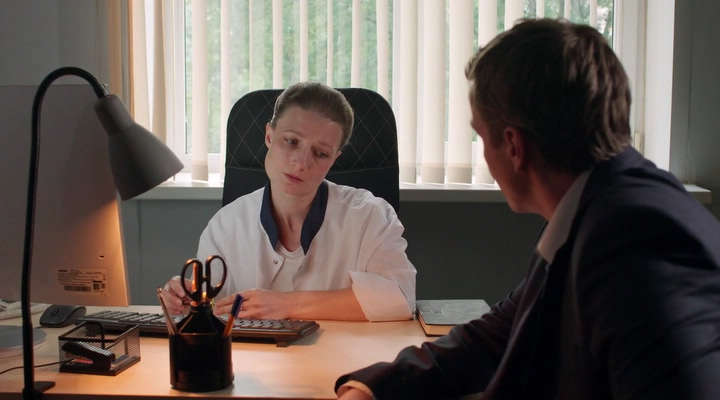 Встреча на встречке S01E01 2024 WEBRip.avi_snapshot_05.37.png