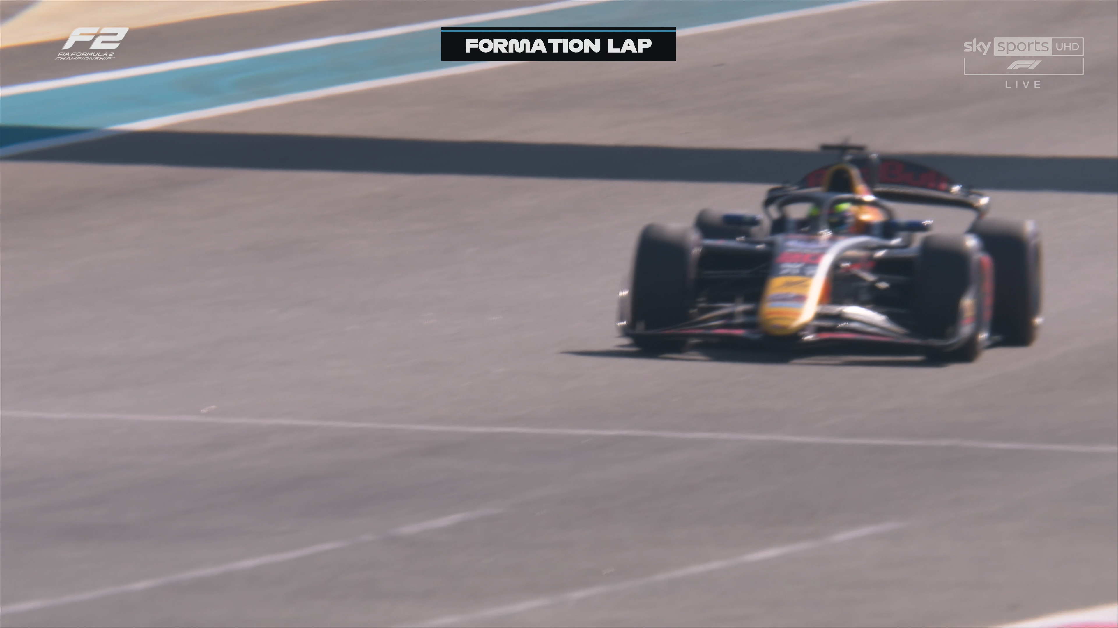 cap_Formula2.2024.Round14.Abu.Dhabi.Race.Two.Sky.Sports.F1.UHD.2160p.rus.eng_00_05_32_04.jpg
