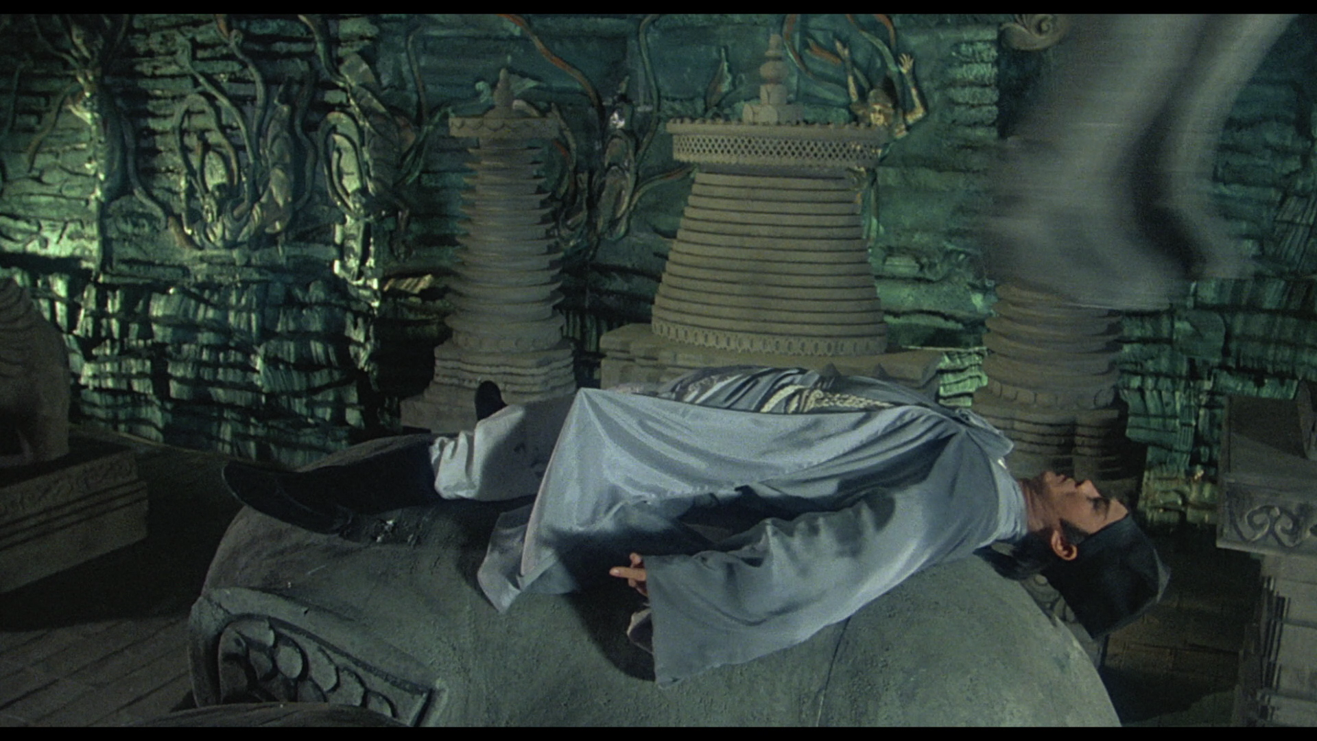 Zu_Warriors.from.the.Magic.Mountain.1983.Shout.Factory.BDRemux.1080p[(079156)2025-01-04-12-20-58].PNG