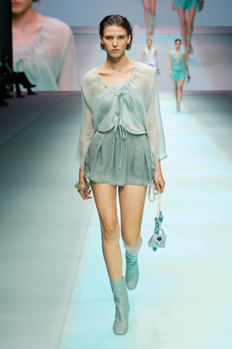 00070-Emporio-Armani-Spring-22-RTW-Milan-credit-gorunway.JPG