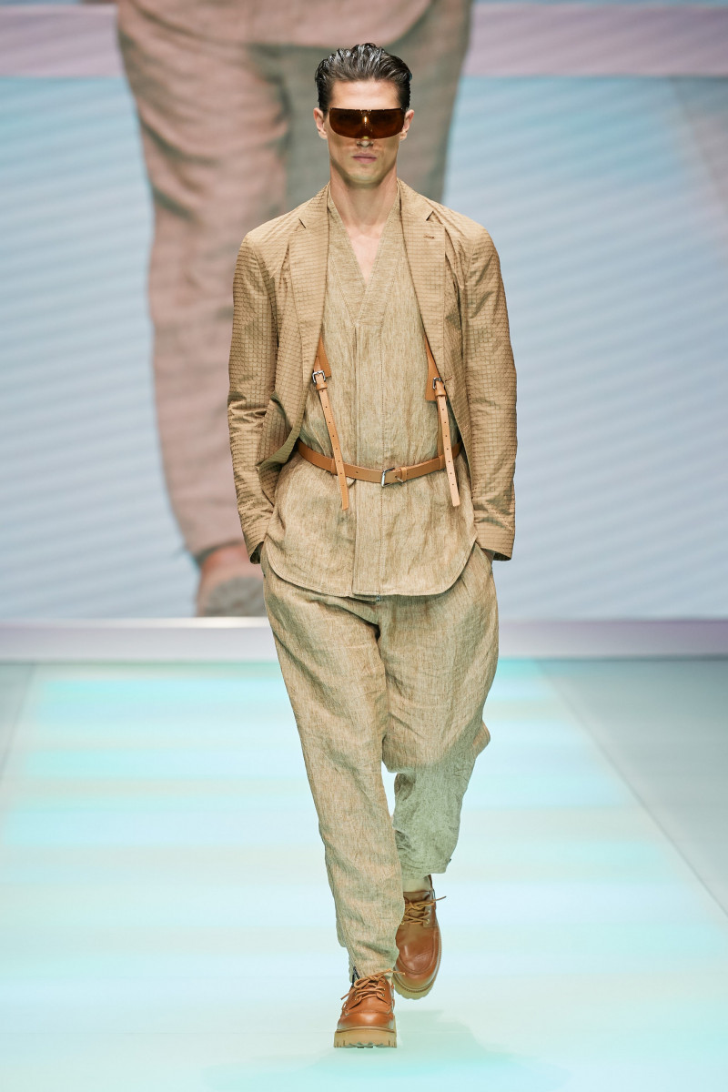 00037-Emporio-Armani-Spring-22-RTW-Milan-credit-gorunway.JPG