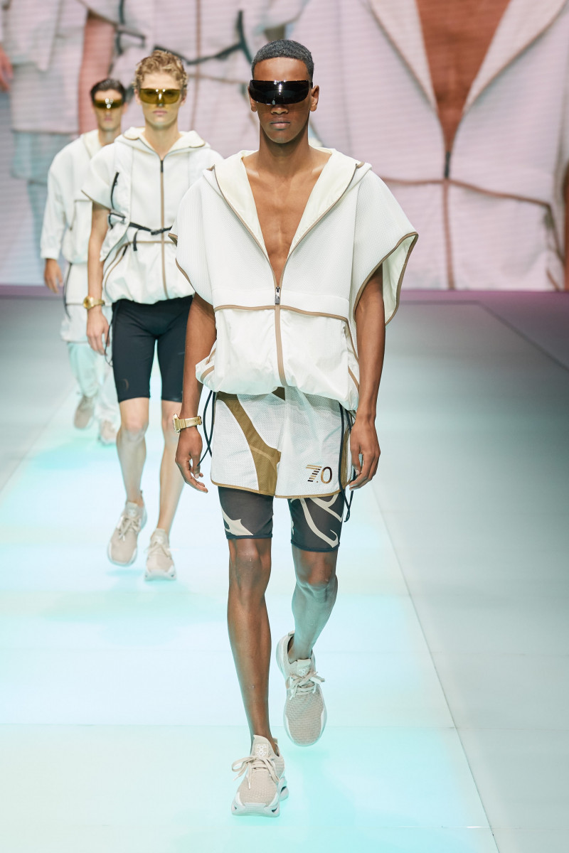 00029-Emporio-Armani-Spring-22-RTW-Milan-credit-gorunway.JPG
