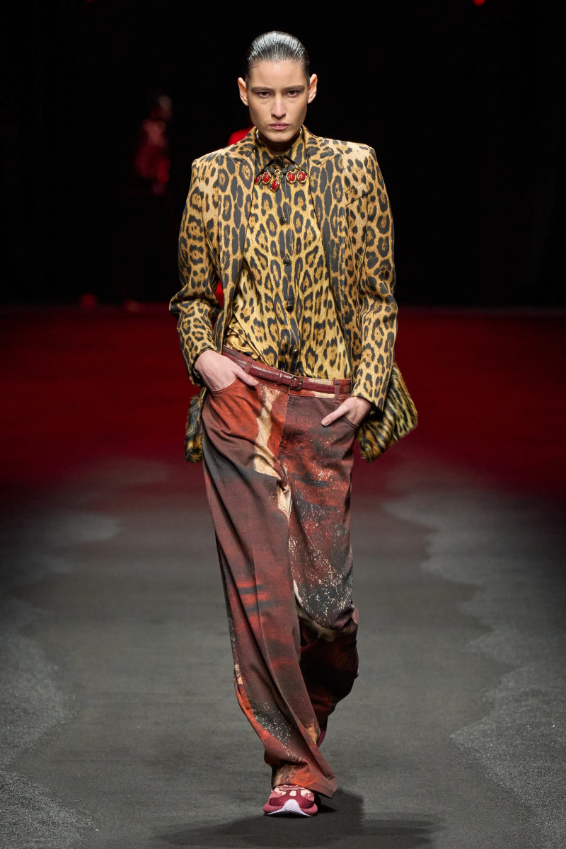00010-roberto-cavalli-fall-2025-ready-to-wear-credit-gorunway.webp