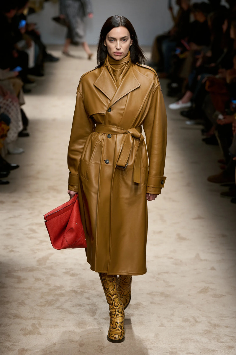 00011-tods-fall-2025-ready-to-wear-credit-gorunway.webp
