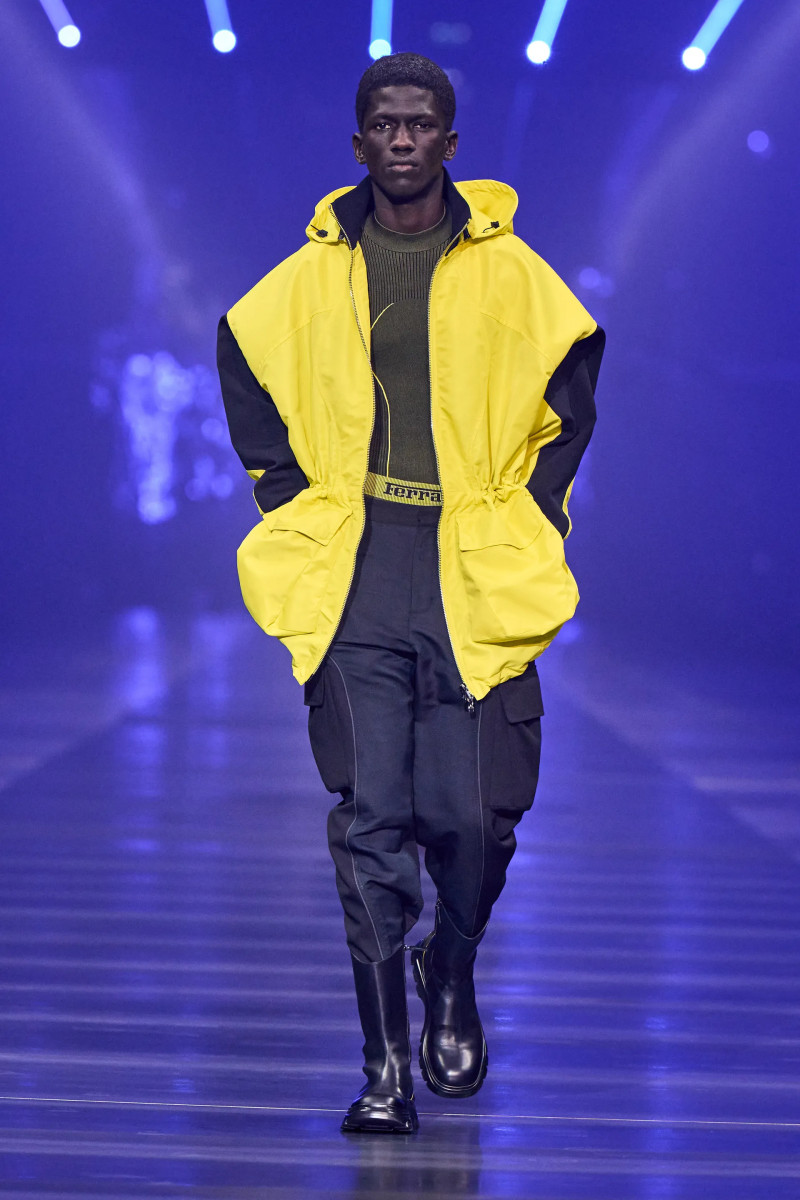 00027-ferrari-fall-2022-ready-to-wear-milan-credit-filippo-fior-gorunway.webp