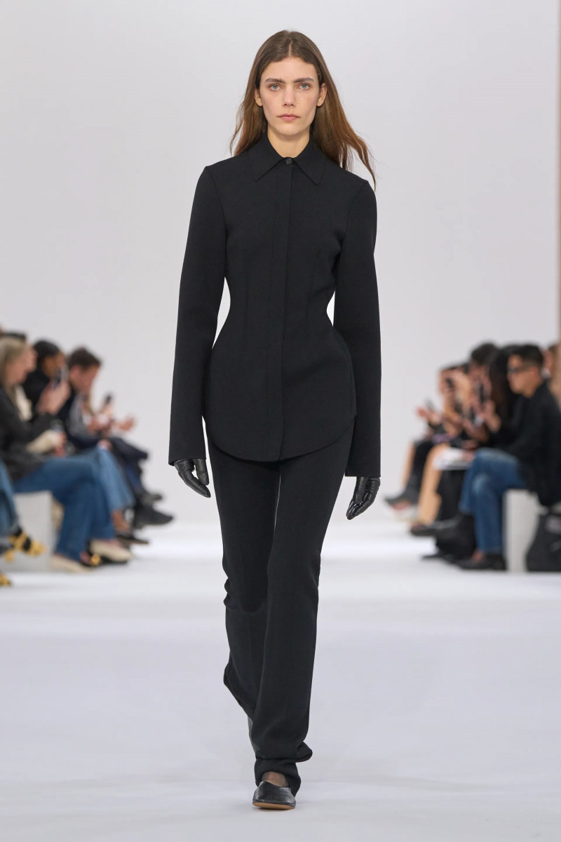 00003-sportmax-fall-2025-ready-to-wear-credit-gorunway.webp