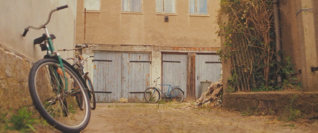 Два к одному (2024) BDRip-AVC_ivanes.mkv_20250303_181417.565.png