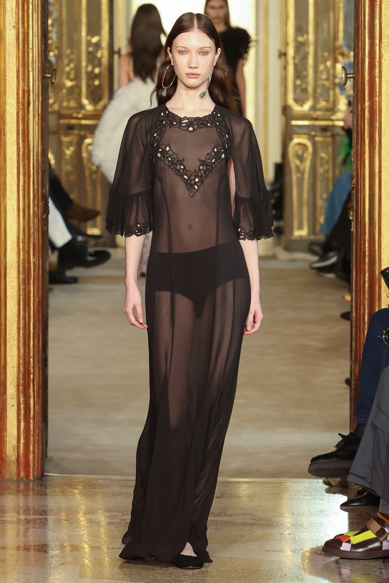 twinset-fall-25-rtw-r-ho-038.jpeg