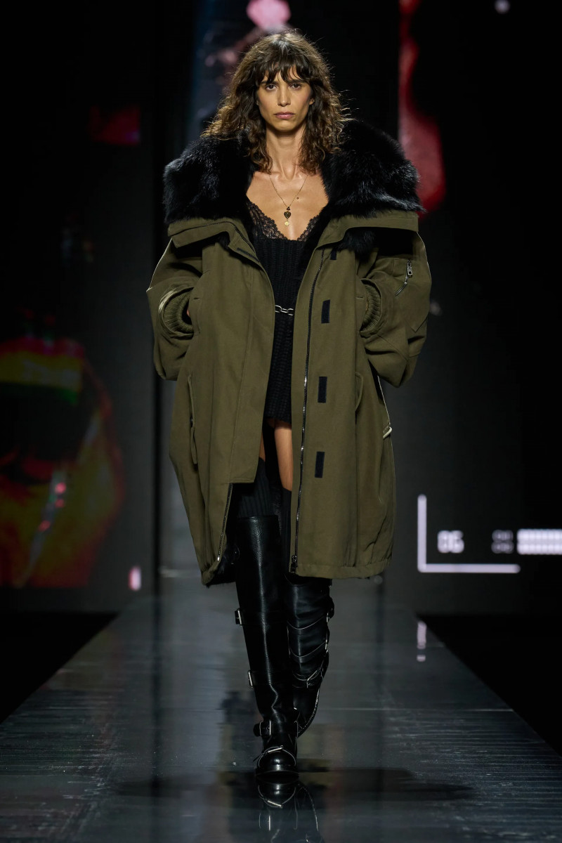 00001-dolce-and-gabbana-fall-2025-ready-to-wear-credit-gorunway.webp