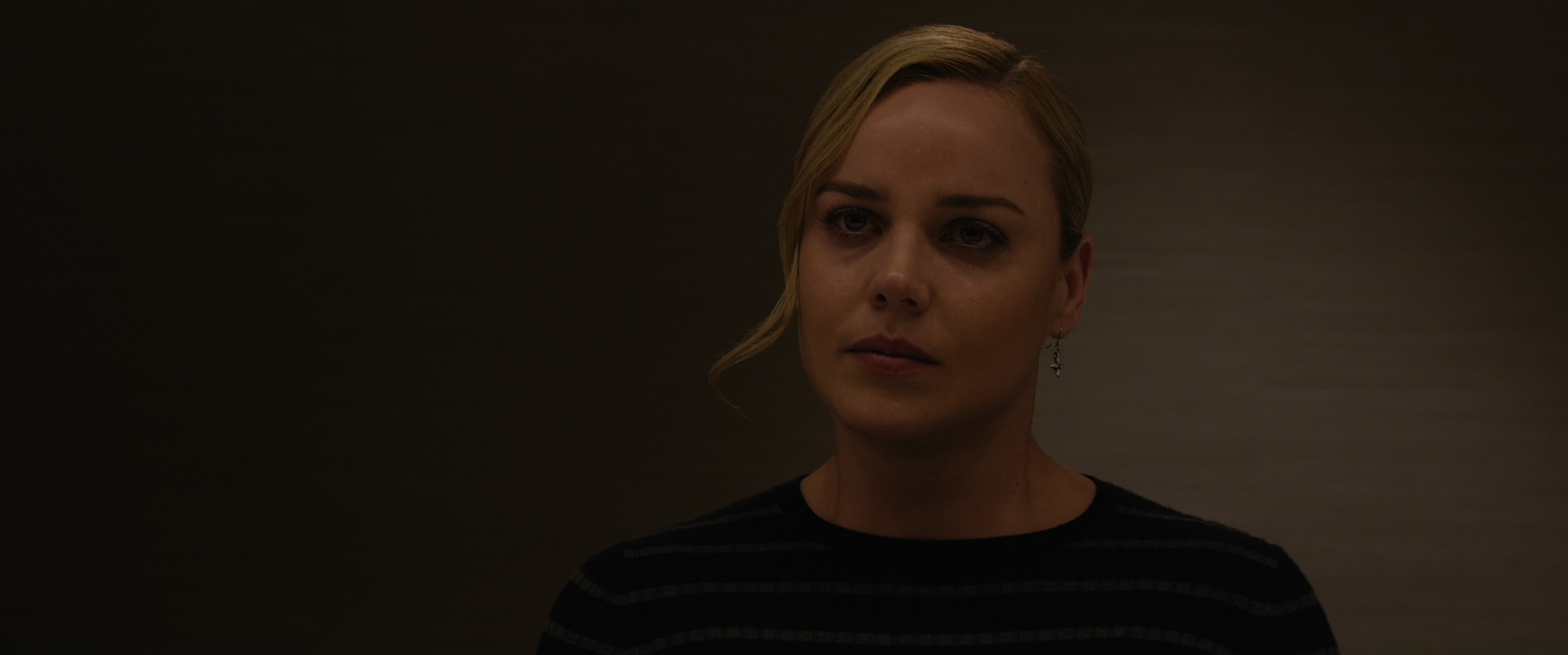 RoboCop (2014) BDRip 2160p-NVENC 10 bit [HDR].mkv_snapshot_00.26.10.861.jpg