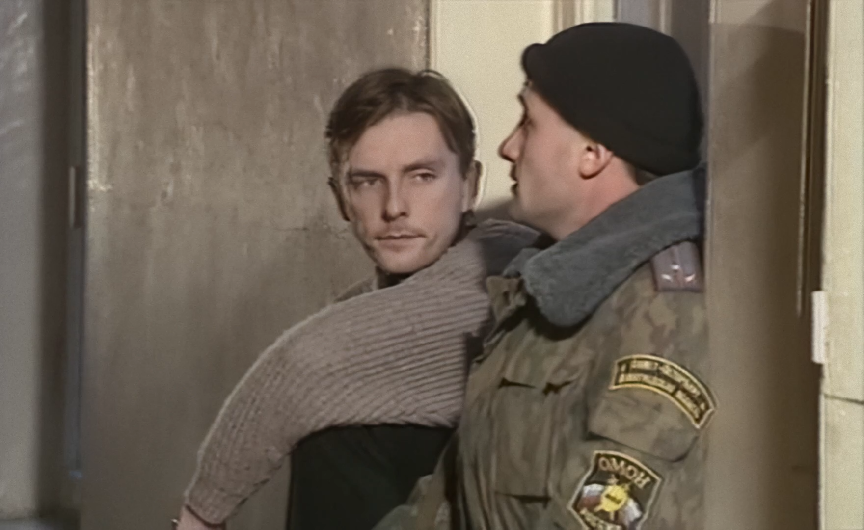 04. Целую, Ларин_1080.mkv_snapshot_41.59.040.png