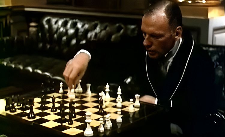 Банкирша /La banquière/ 1980 (0:24:34 /2:03:12)