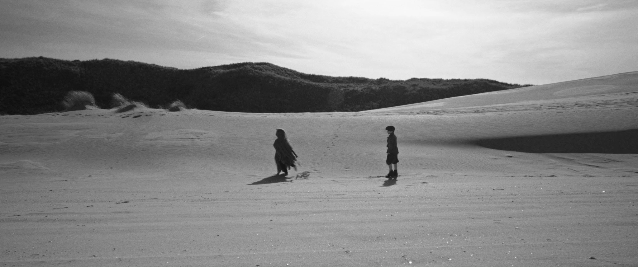 The Shore 2023 WEB-DL 1080p.mkv_snapshot_07.37.png