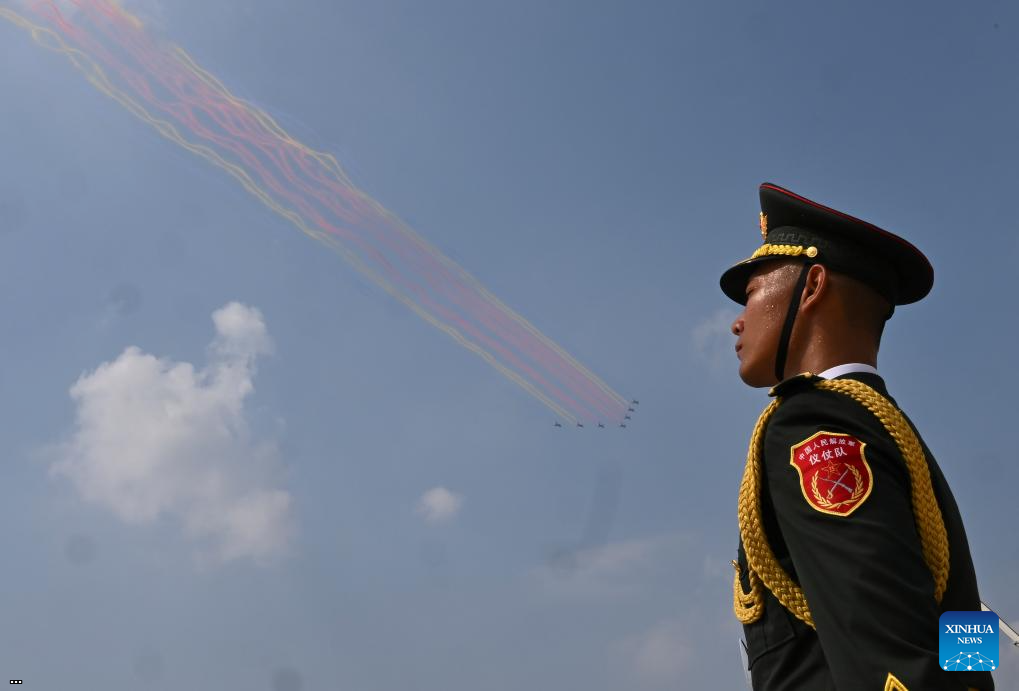 6 - slsH3LAdLBldb24K.jpg