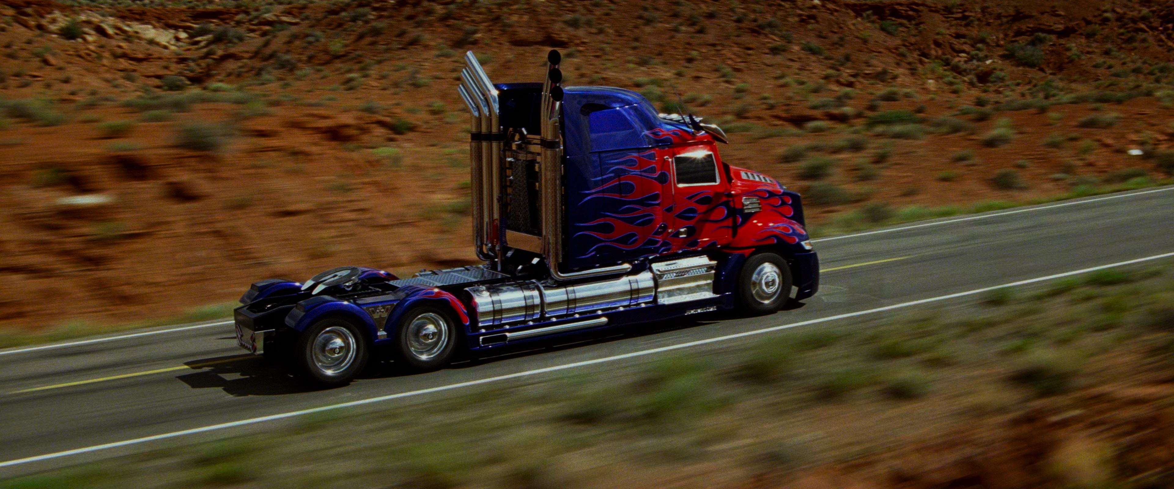 Трансформеры- Эпоха истребления.mkv_snapshot_00.52.23.140.jpg