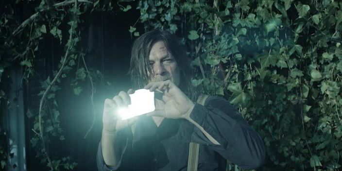 The.Walking.Dead.Daryl.Dixon.S03E01.400p.NewComers.avi_snapshot_15.09.376.jpg
