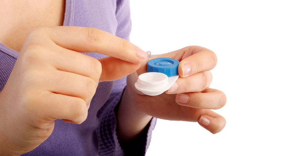 Опасно ли носить линзы для глаз: разбираем мифы