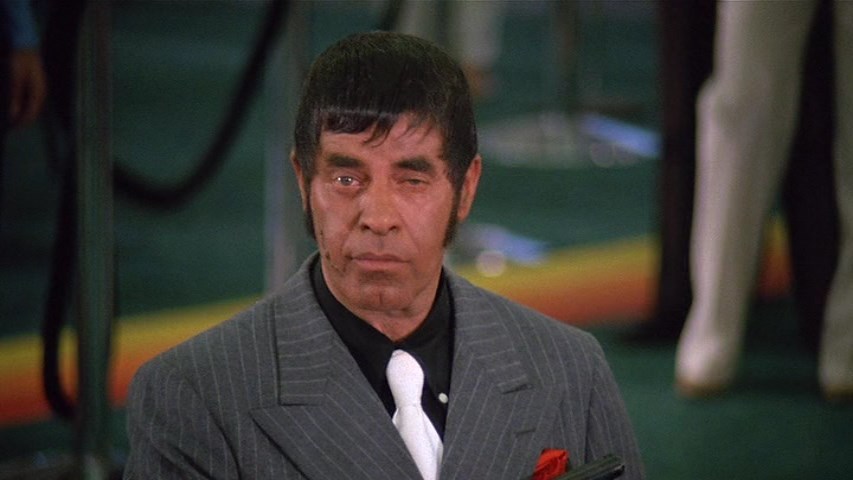 Smorgasbord.1983.DVDRip-AVC.mkv_snapshot_00.30.00.548.jpg