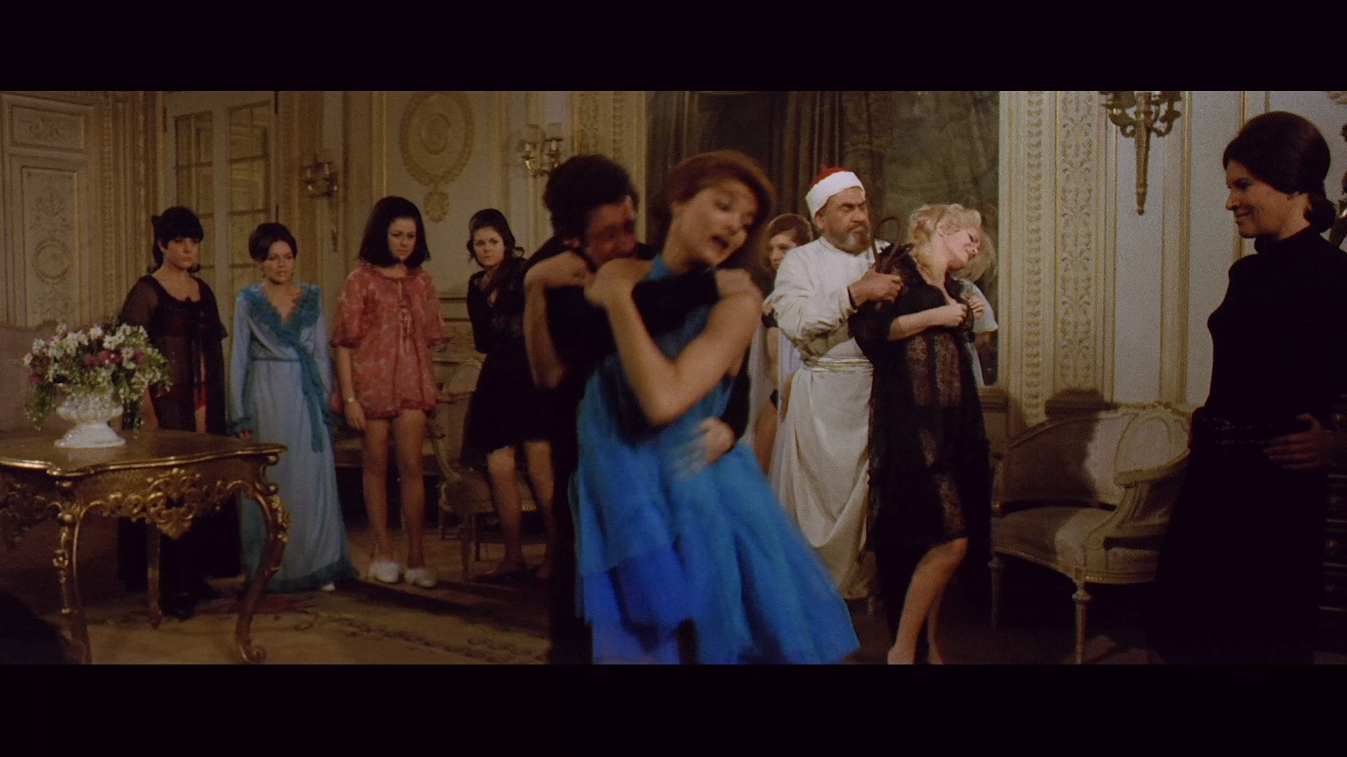 House.of.a.1000.Dolls.1967.BDRemux.1080p.mkv_snapshot_00.27.34.728.png