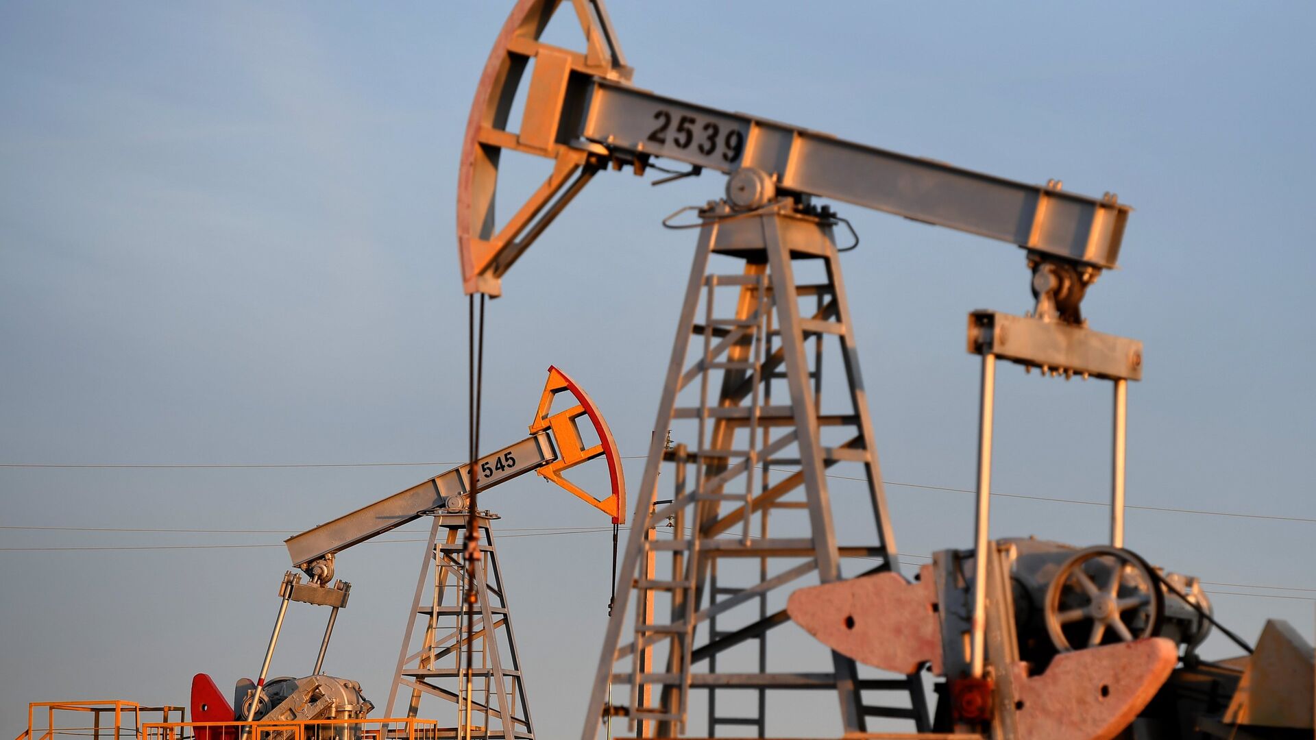 Нефть дорожает в ожидании статистики минэнерго США