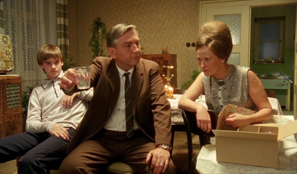 Уютные норки.1999.BDRip AVC msltel.mkv_snapshot_00.33.55.279.jpg