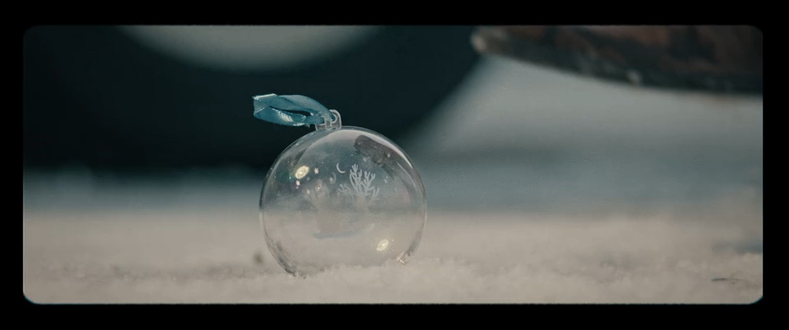 Одна дома 3 (2025) WEB-DLRip-AVC_ivanes.mkv_snapshot_00.07.44.720.png