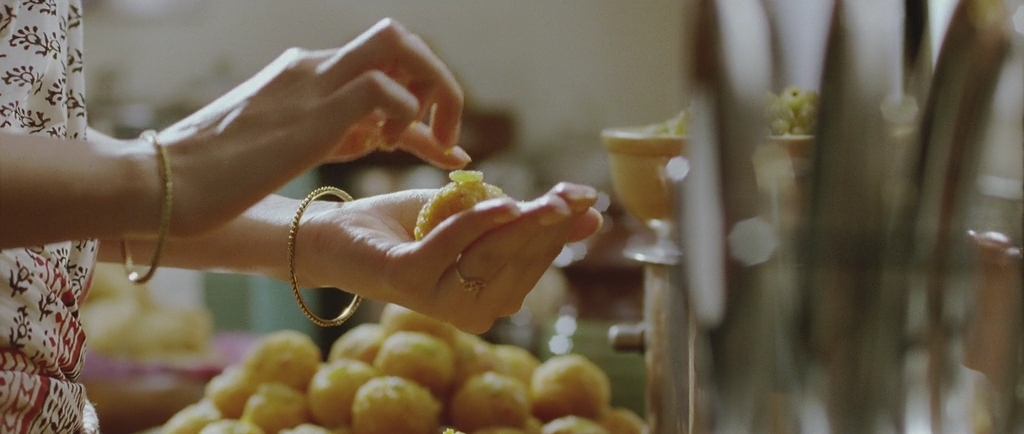 Инглиш-винглиш.2012.BDRip AVC msltel.mkv_snapshot_00.05.58.644.jpg