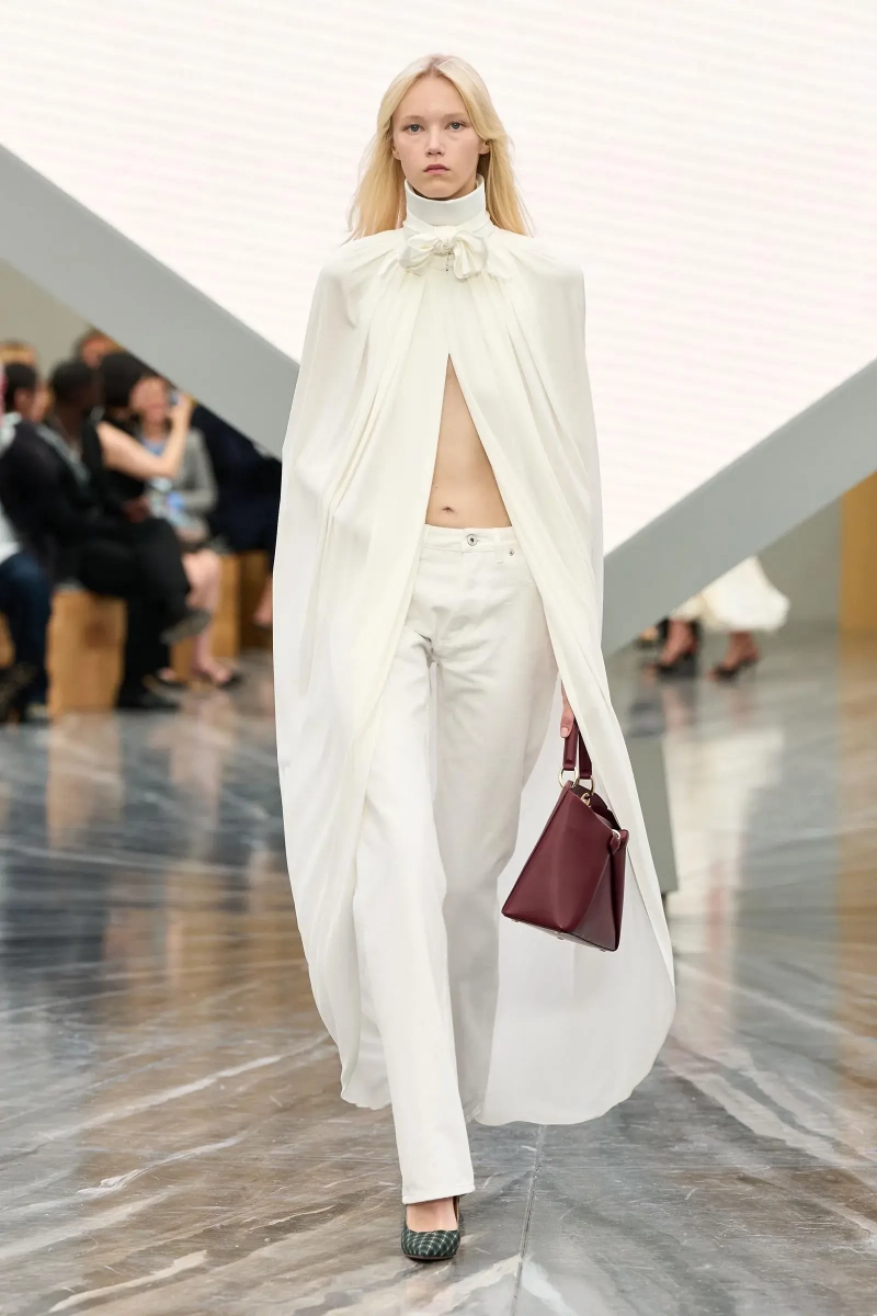 00030-christian-dior-spring-2026-ready-to-wear-credit-gorunway.webp